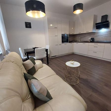 Apartman Lana Rijeka Exteriör bild