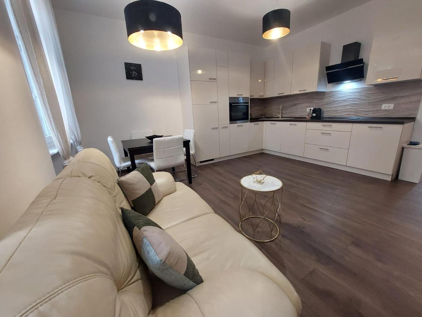 Apartman Lana Rijeka Exteriör bild